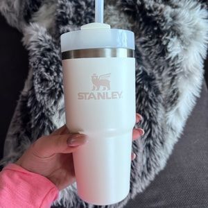 20oz stanley quencher tumbler-cream and pink